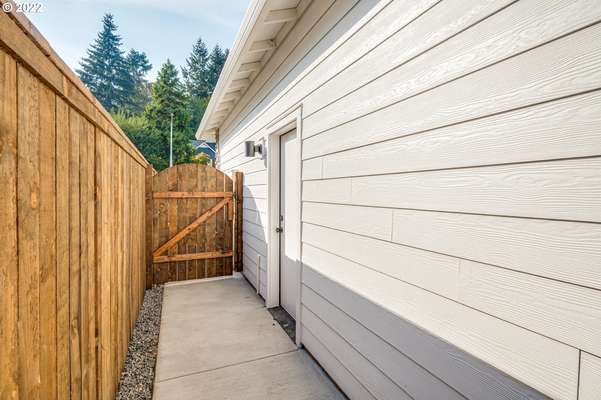 10217 NE 27th Ave, Vancouver, WA 98686