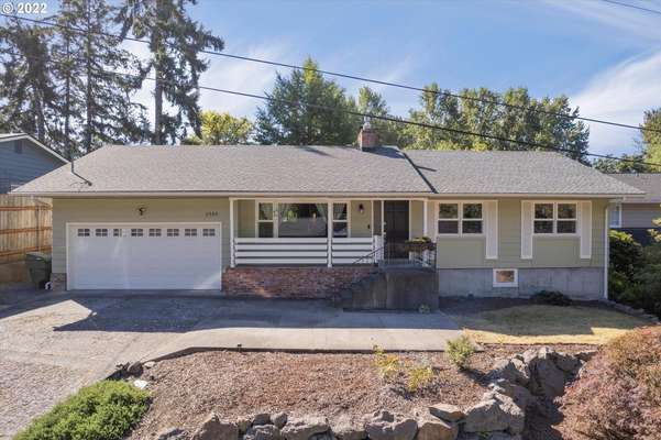 2365 W Hills Dr, Longview, WA 98632