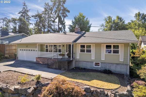 2365 W Hills Dr, Longview, WA 98632