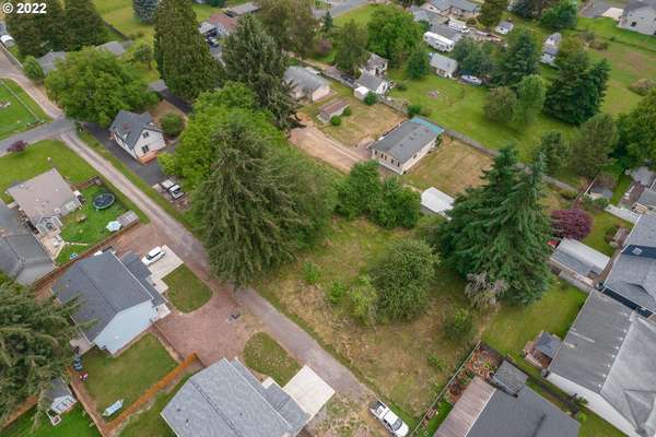 233  Lexington Ave, Kelso, WA 98626