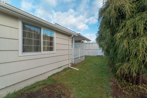 603 S Maple St, Kelso, WA 98626