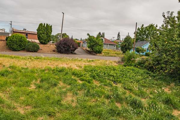 W 25th St, Vancouver, WA 98660