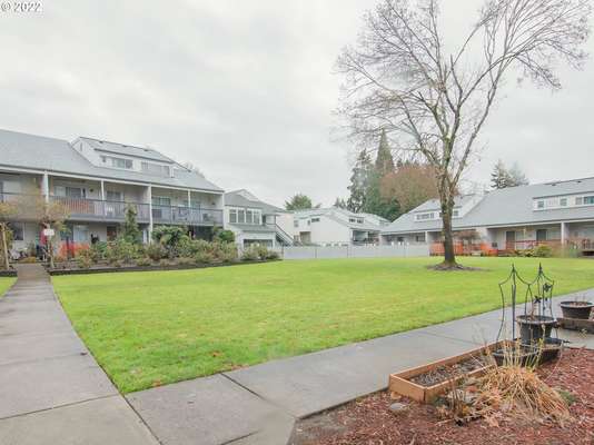 307 NE 85th St #M, Vancouver, WA 98665