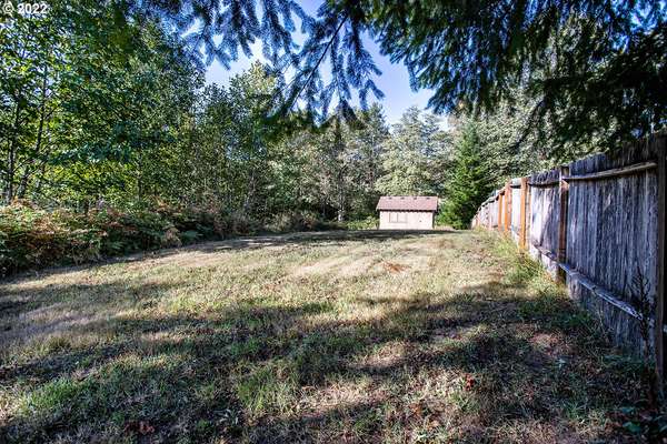 201  Coronet Dr, Ariel, WA 98603