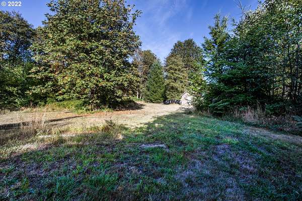 201  Coronet Dr, Ariel, WA 98603