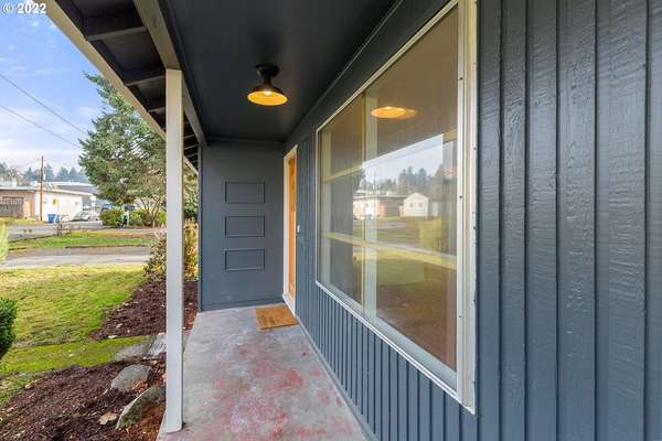 2811 E 9th St, Vancouver, WA 98661