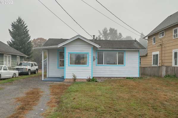 1104 S 7th Ave, Kelso, WA 98626