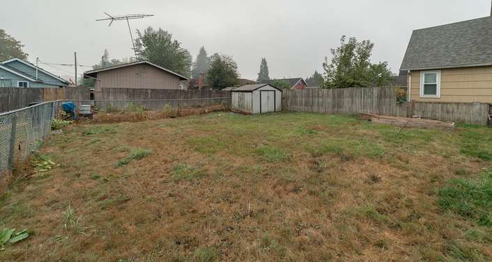 1104 S 7th Ave, Kelso, WA 98626