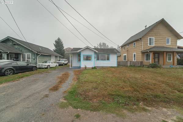 1104 S 7th Ave, Kelso, WA 98626