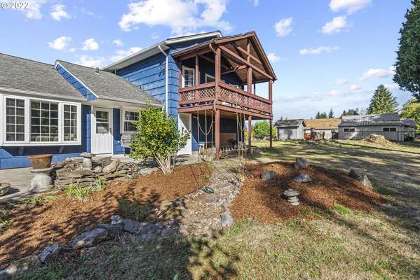 2140  Holcomb Loop Rd, Kelso, WA 98626