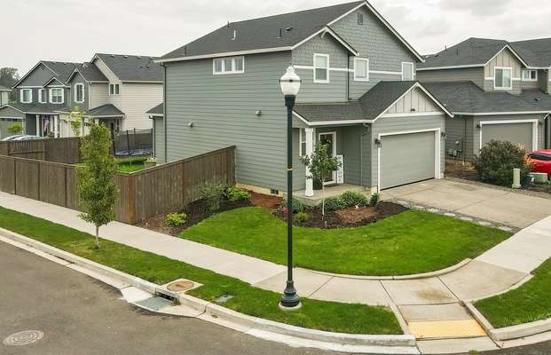 80 N 88th Dr, Ridgefield, WA 98642