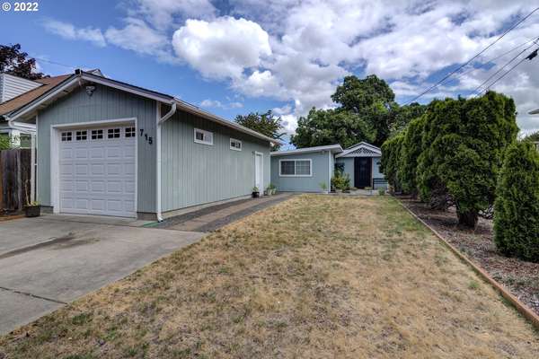 715  V St, Vancouver, WA 98661