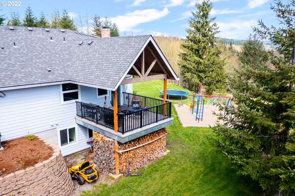 27605 NE Felkel Rd, Yacolt, WA 98675