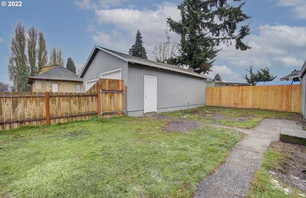 206  Lincoln St, Kelso, WA 98626