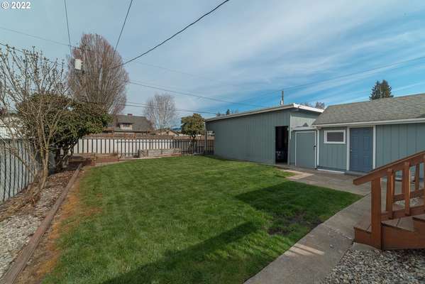 2808  Fir St, Longview, WA 98632