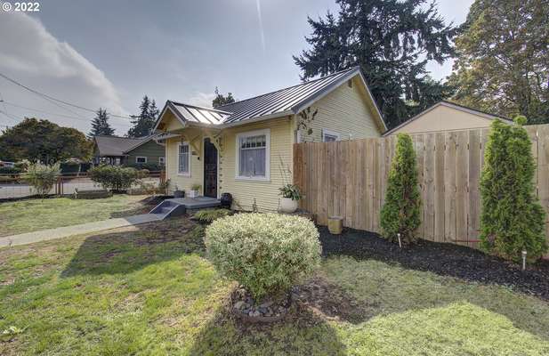 2702  P St, Vancouver, WA 98663