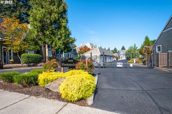 9008 NE 54th St #K44, Vancouver, WA 98662