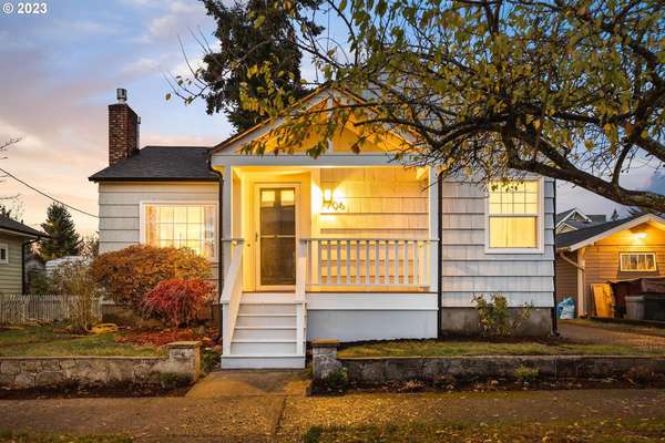 706 E 30th St, Vancouver, WA 98663