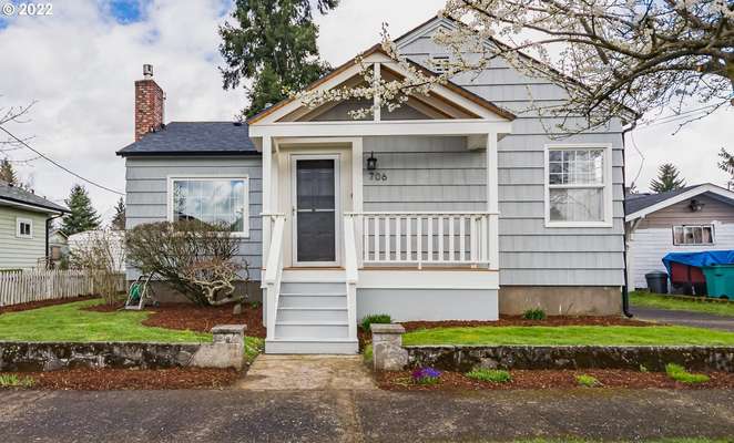 706 E 30th St, Vancouver, WA 98663