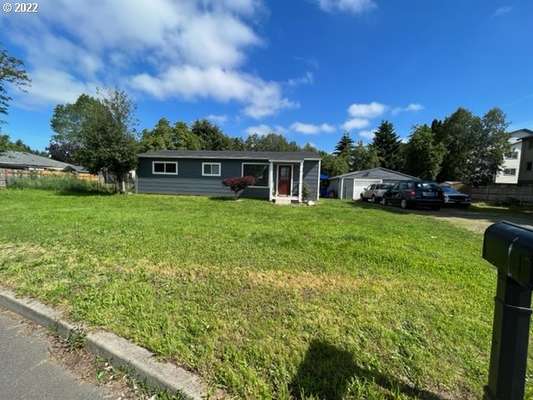 6624 NE 42nd St, Vancouver, WA 98661