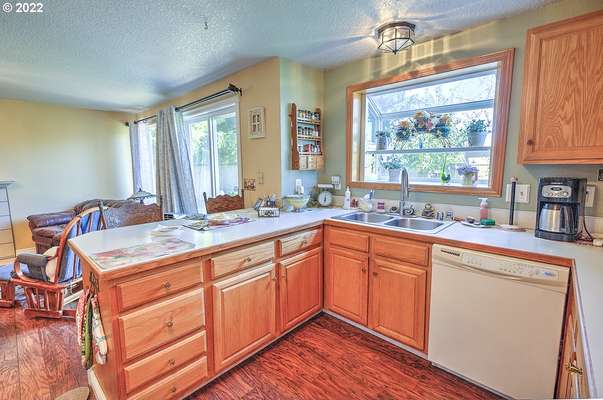 17306 NE 6th St, Vancouver, WA 98684