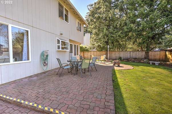 17306 NE 6th St, Vancouver, WA 98684