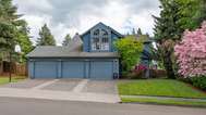 2707 SE Briarwood Dr, Vancouver, WA 98683