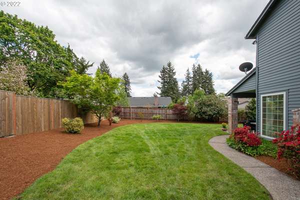 2707 SE Briarwood Dr, Vancouver, WA 98683