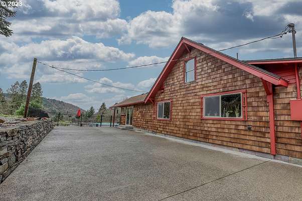 1411  Modrow Rd, Kalama, WA 98625