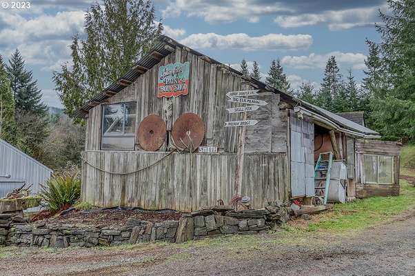 1411  Modrow Rd, Kalama, WA 98625