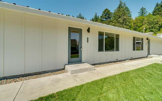 1002  Cedar St, Kalama, WA 98625