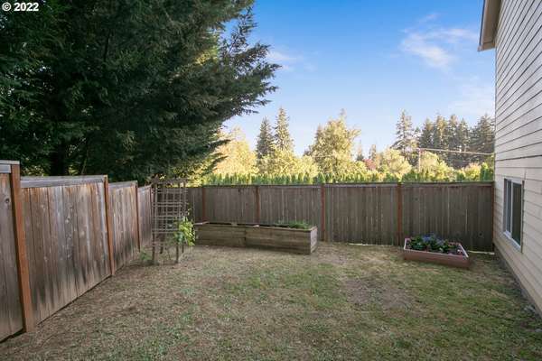 870 N P St, Washougal, WA 98671