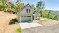 415  Bootjack Ln, Kelso, WA 98626