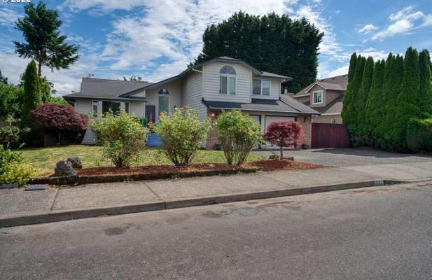 15713 NE 6th Cir, Vancouver, WA 98684