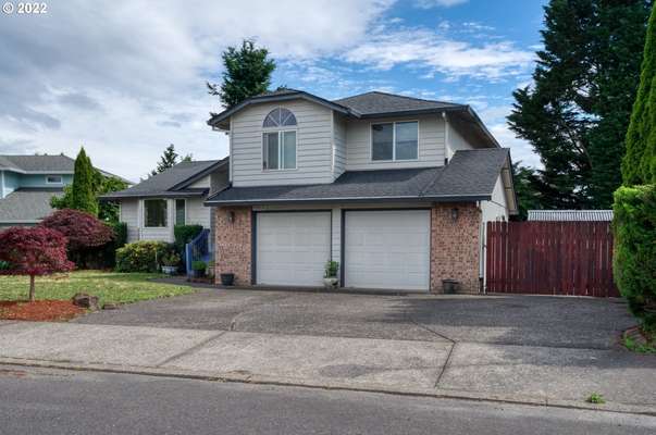 15713 NE 6th Cir, Vancouver, WA 98684