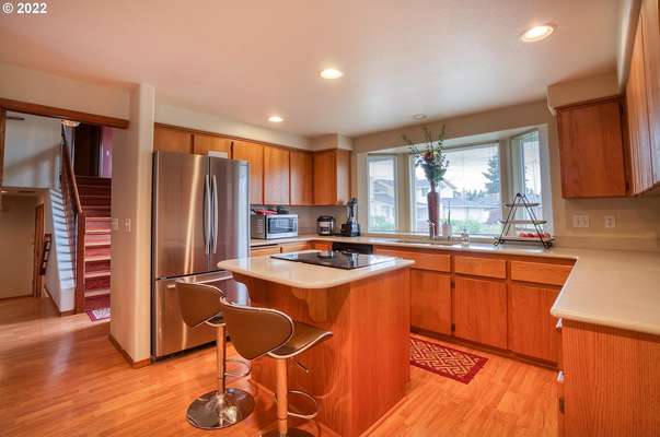 15713 NE 6th Cir, Vancouver, WA 98684