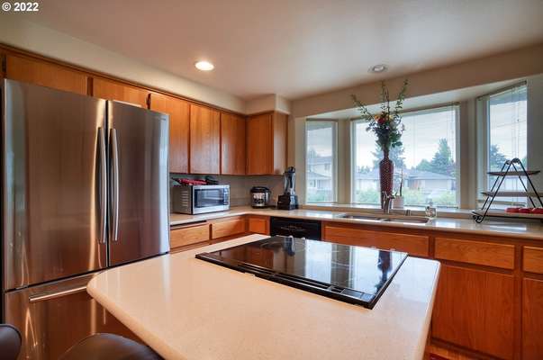 15713 NE 6th Cir, Vancouver, WA 98684