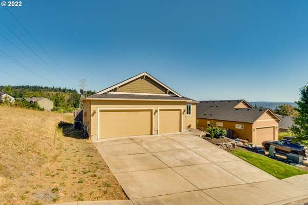 2430  41st St, Washougal, WA 98671