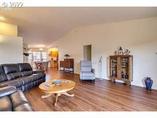 3917 NE 35th Cir, Vancouver, WA 98661