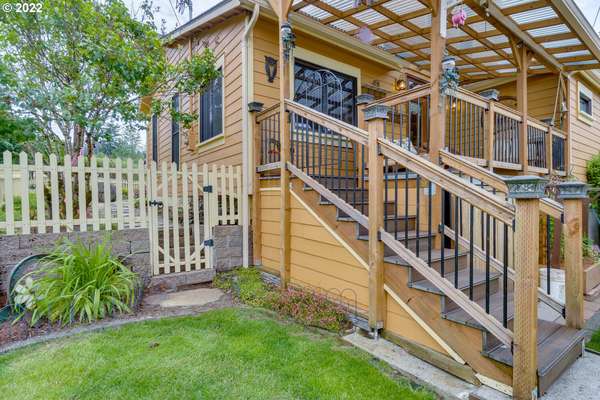 7  Ashland St, Kalama, WA 98625