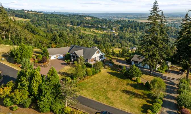 206  Pebble Ln, Kalama, WA 98625