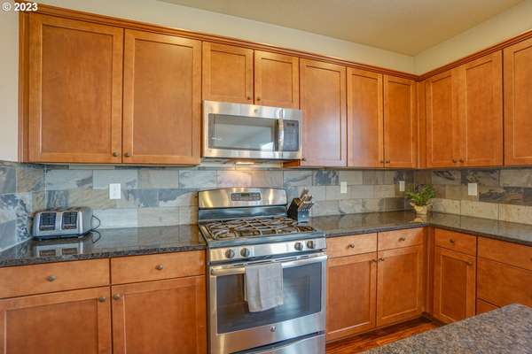 13911 NE 101st St, Vancouver, WA 98682