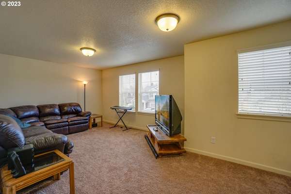 13911 NE 101st St, Vancouver, WA 98682