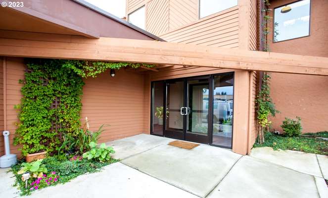 5300  Macarthur Blvd #201, Vancouver, WA 98661