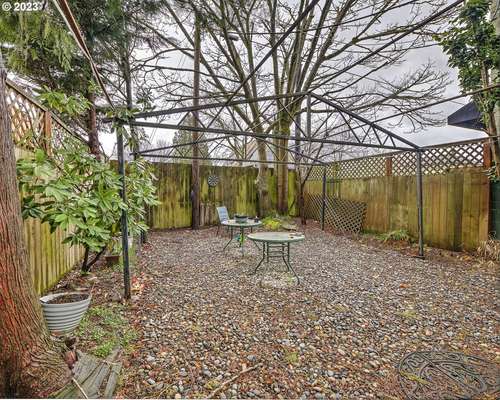 611 W 11th St, Vancouver, WA 98660