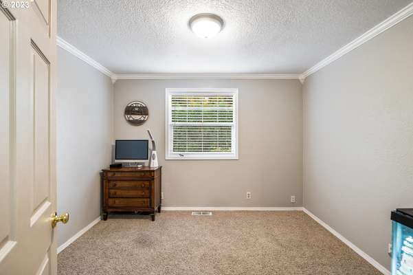 4412 NW 127th St, Vancouver, WA 98685