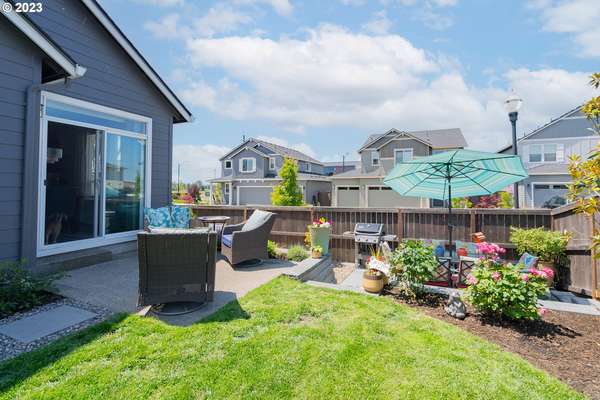 8518 N 1st St, Ridgefield, WA 98642