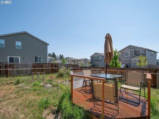 1205 W 16th Ave, La Center, WA 98629