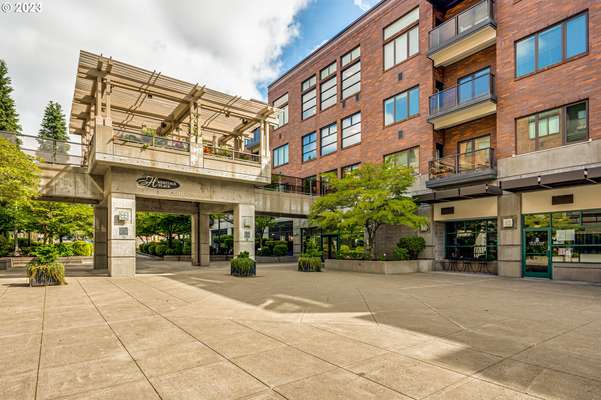 300 W 8th St #418, Vancouver, WA 98660