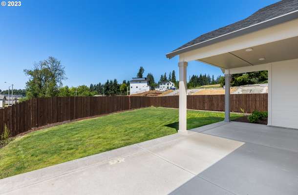 1524 W 14th Ave, La Center, WA 98629